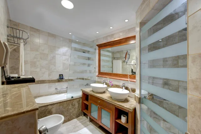 غرفة تنفيذية بسرير مزدوج، Donatello Hotel Al Barsha Dubai 6/9