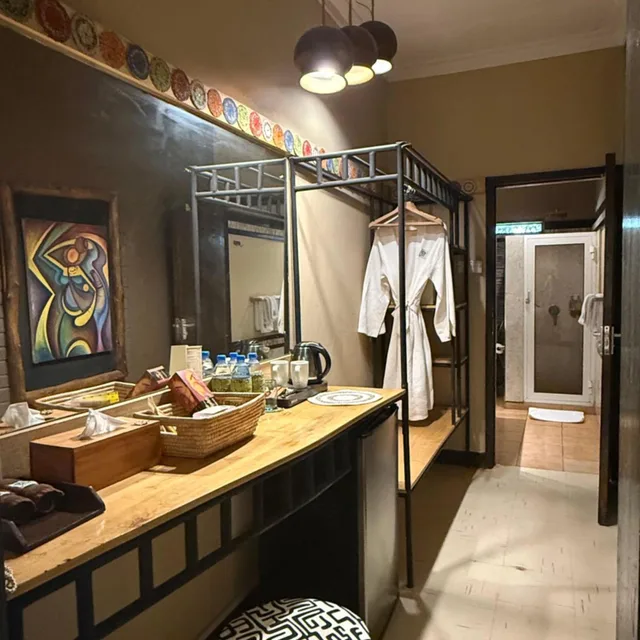 جناح جونيور، Ameg Lodge Kilimanjaro 10/10