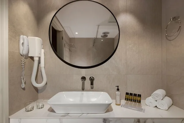 غرفة بريميوم بسرير كوين بغرفة نوم واحدة، Platanista Hotel 3/3