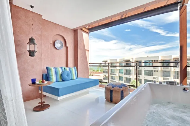 جناح جونيور بسرير كينج بإطلالة على المسبح، Marrakesh Hua Hin Resort And Spa 4/9