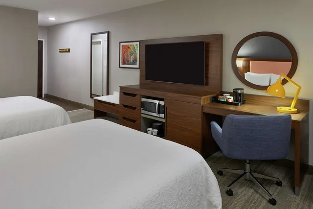 جناح استوديو بسريرين كوين، Hampton Inn and Suites by Hilton Montreal Dorval 3/4