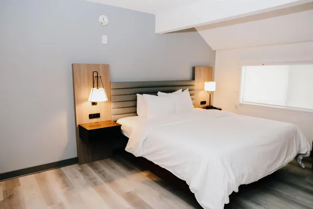 Deluxe, Penthouse Suite, Multiple Beds, Hawthorn Suites By Wyndham Tinton Falls 3/5