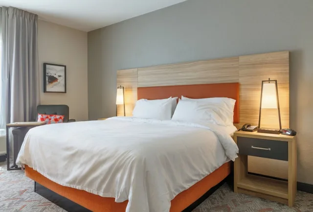 غرفة قياسية بسرير مزدوج، Candlewood Suites Sierra Vista 4/10