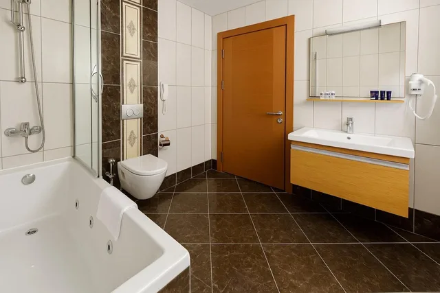 جناح بسرير مزدوج وسرير فردي، Grand Hotel Avcilar 4/6