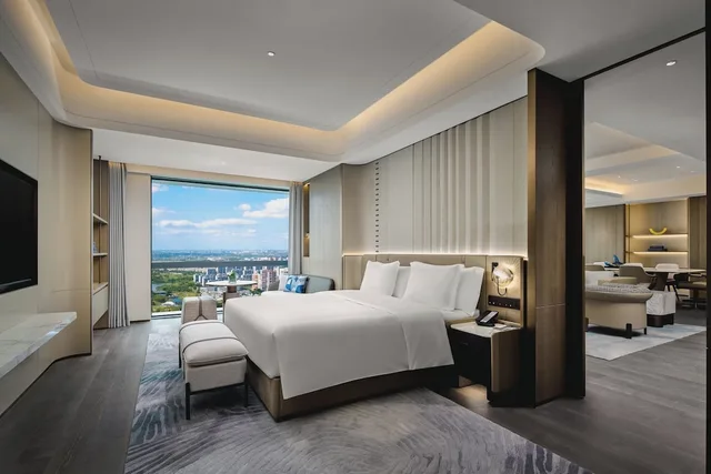 1 Bedroom, Suite, Single Bed, Dining Area، Crowne Plaza Kunshan East by IHG 1/2