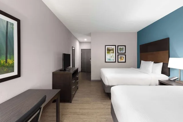 غرفة بسريرين كوين، La Quinta Inn and Suites by Wyndham Cullman 1/10