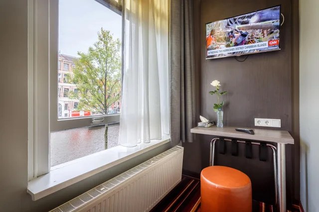 Standard, Double Bed, Canal View, Mozart 3/3