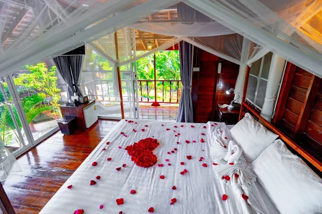 Super, Deluxe, Hot Tub، The White House Boutique Chiangrai 1/1