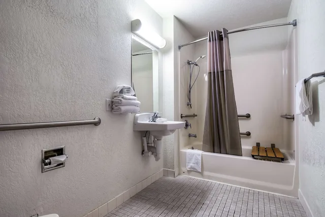 غرفة ديلوكس بسريرين مزدوجين، Motel6 Rowland Heights, CA - Los Angeles - Pomona 4/5