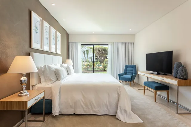 2 Bedrooms, Garden Suite, Queen and Twin Beds, Garden Access، Pine Cliffs Gardens 5/10