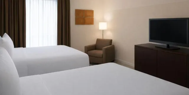 غرفة بسريرين مزدوجين لذوي الإعاقة، Crowne Plaza Chicago West Loop 3/3