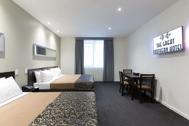 Family, 2 King Beds, Great Southern Hotel Melbourne 7/10