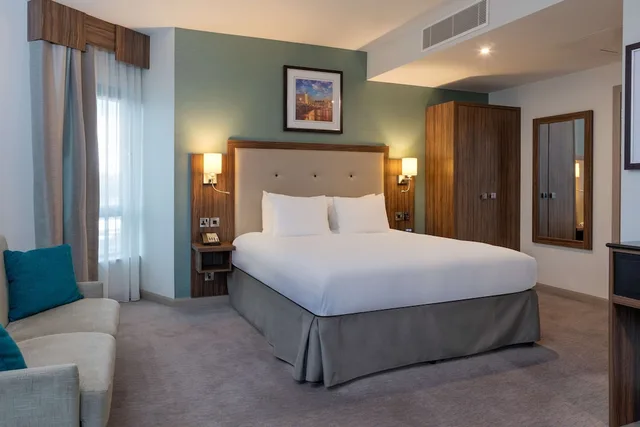 جناح جونيور بسرير كينج، DoubleTree by Hilton London Angel Kings Cross 3/8