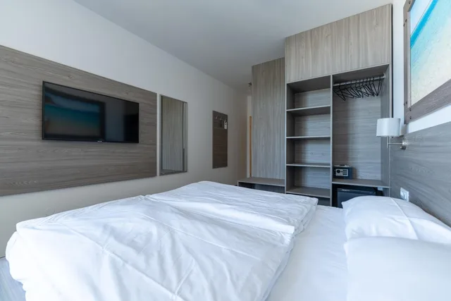 غرفة بسرير مزدوج بشرفة، Barbara Piran Beach Hotel And Spa 4/6