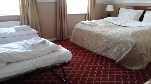 غرفة عائلية بسريرين منفصلين، Milling Hotel Plaza 3/7