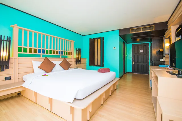 غرفة سوبيريور بإطلالة على المسبح، Phuket Island View Resort 8/10