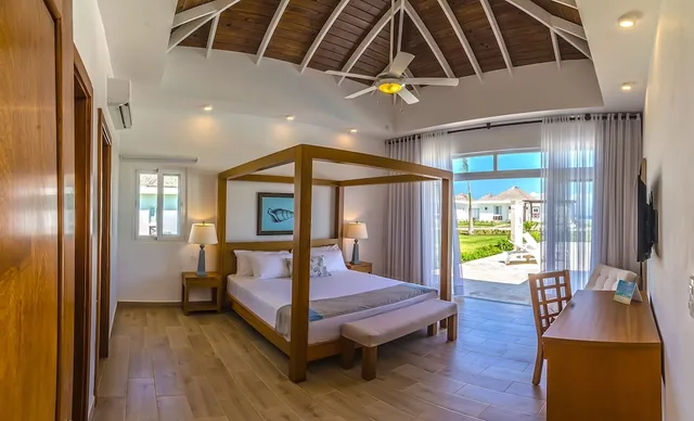 فيلا ديلوكس بسريرين كينج وسريرين كوين بـ3 غرف نوم، Ocean Village Deluxe Resort and Spa 9/10