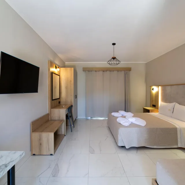 غرفة ديلوكس بسرير مزدوج، Sky View Suites 4/10
