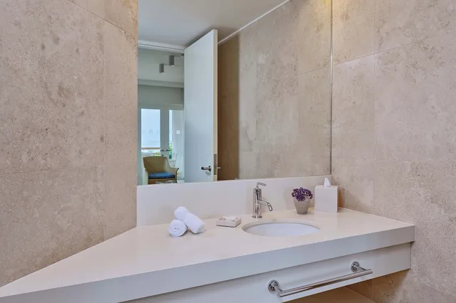 غرفة سوبيريور بسرير كينج بشرفة، Hotel Paracas, a Luxury Collection Resort, Paracas 6/6