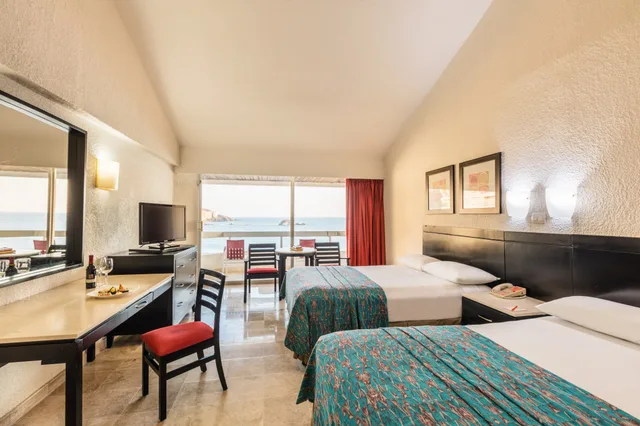 غرفة سوبيريور بسرير مزدوج بإطلالة على البحر، Krystal Ixtapa All Inclusive 4/6