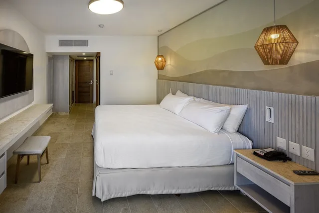 Splash, King Bed، Viva Miches by Wyndham, A Trademark All Inclusive Resort 5/10