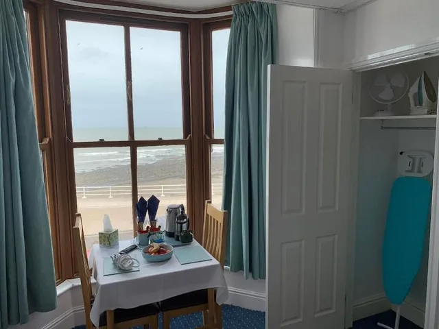غرفة سوبيريور بسرير مزدوج بإطلالة على البحر، Celtic Bay Guest House 3/3