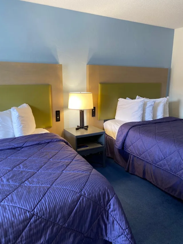 غرفة بسرير مزدوج، Pictured Rocks Inn & Suites 3/10