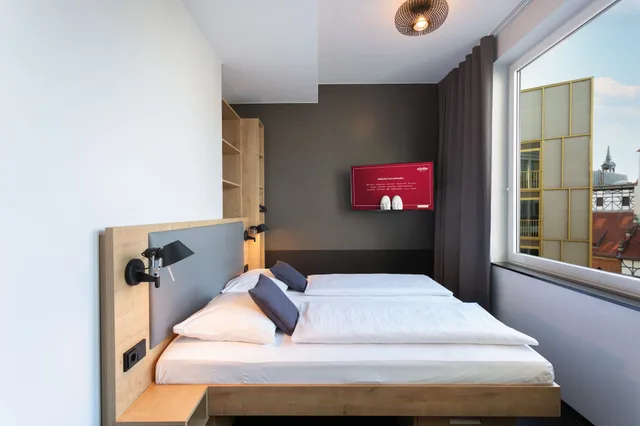 غرفة بخمسة أسرّة، Aletto Kudamm Hotel Hostel 4/10