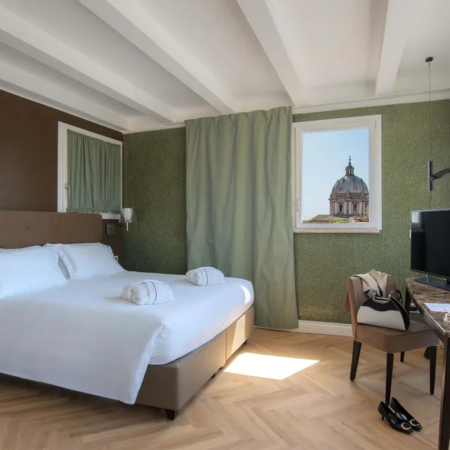 بنتهاوس بسرير كينج، Damaso Hotel 2/4