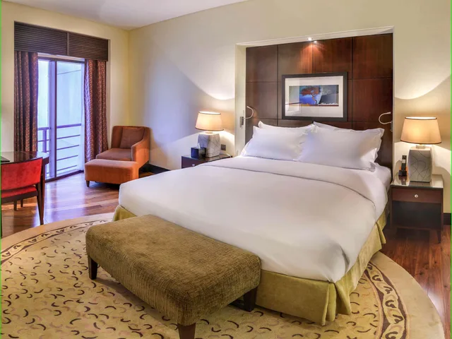 جناح بريستيج بسرير كينج بإطلالة على البحر، فندق سوفيتل كورنيش الخبر(Sofitel Al Khobar the Corniche) 4/7
