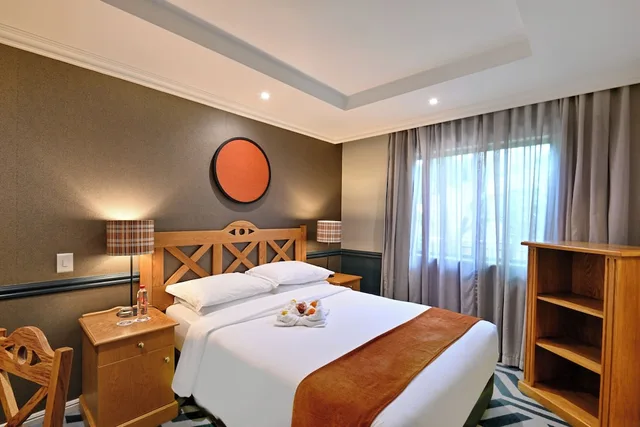 2 Bedrooms, Standard, Queen Bed, Xxxl، Courtyard Hotel Rosebank 1/2