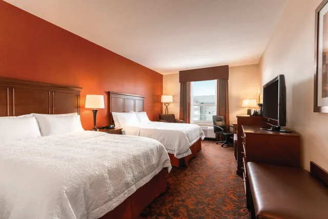 غرفة بسريرين كوين، Hampton Inn By Hilton Edmonton/South Alberta Canada 1/2