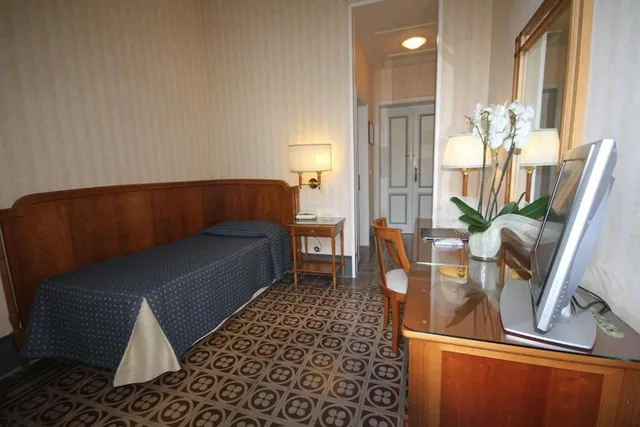 غرفة كلاسيكية مفردة، Grand Hotel Royal Viareggio 7/9