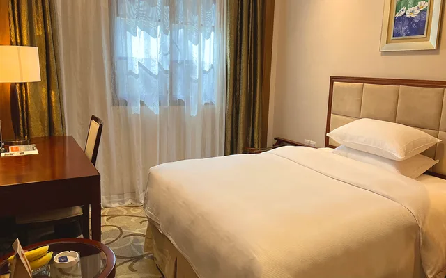 Boutique Queen Bed Room، City Hotel Xiamen 1/1