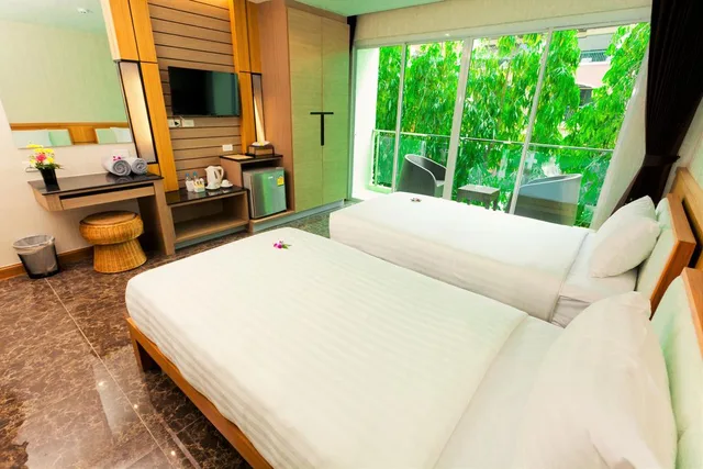 غرفة بسرير مزدوج أو سريرين منفصلين بشرفة، Anda Beachside Hotel 4/8