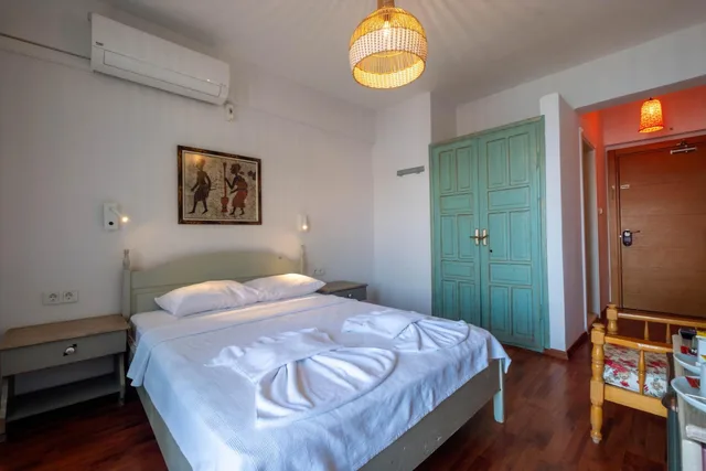 Room, Double or Twin Bed, Side Sea View، Diplomat Hotel 5/10