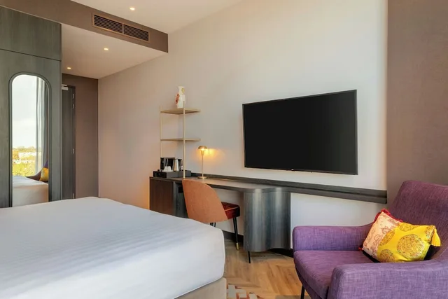 Room, King Bed, Corendon Amsterdam New-West, a Tribute Portfolio Hotel 2/3