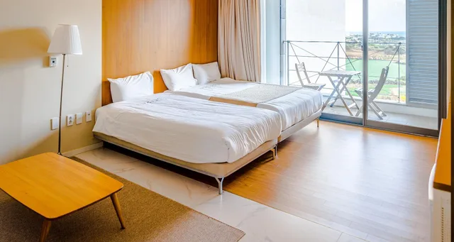 Deluxe, Double Bed, Lucid M 1/1