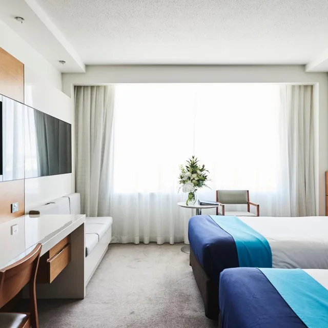 Executive, Twin Beds, Marina View, The Ville Resort - Casino 5/8