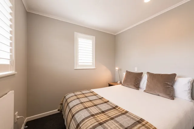 3 Bedrooms, Garden, Family, 1 Queen and 1 Single Bed، Suncourt Hotel 4/10