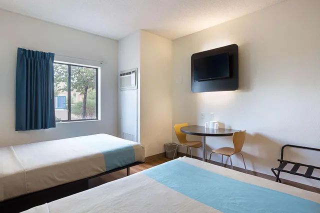 غرفة رباعية بسريرين مزدوجين لذوي الإعاقة، Motel6 Page, AZ 7/10