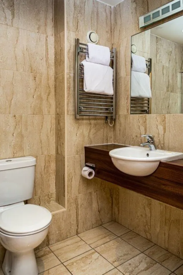 Junior Suite, Double Bed, Gibside Hotel 2/2