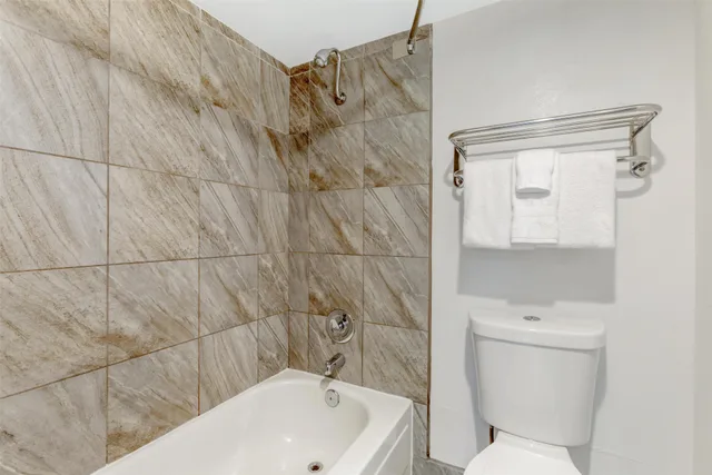 Suite, 2 Queen Beds, Best Western InnSuites Tucson Foothills Hotel & Suites 6/6
