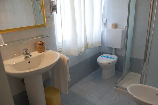 غرفة بسريرين منفصلين بشرفة، Hotel Irene 4/10