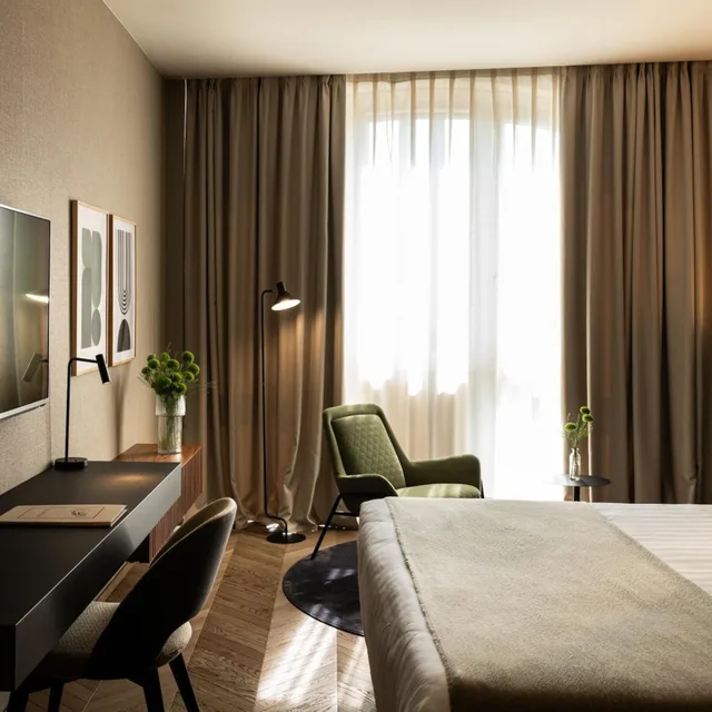 Superior, Double Bed, Litta Palace 7/8