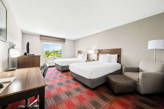 غرفة قياسية كبيرة بسريرين مزدوجين، Best Western Dartmouth-New Bedford 3/4