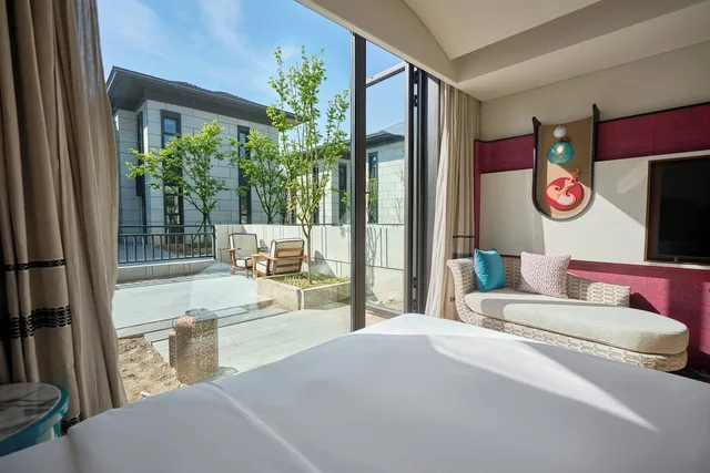 غرفة قياسية بسريرين مزدوجين، Hotel Indigo Sayram Lake by IHG 1/10