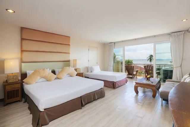 غرفة ديلوكس عائلية بسرير كينج وسرير فردي بإطلالة على البحر، Bella Villa Cabana 5/10