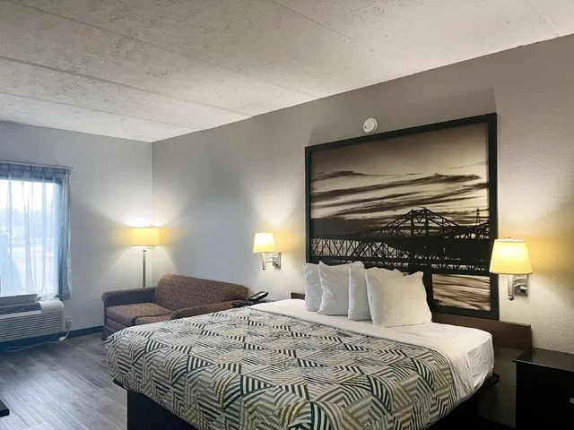 جناح بسرير كينج بمطبخ، Motel6 Canton, MS 2/6