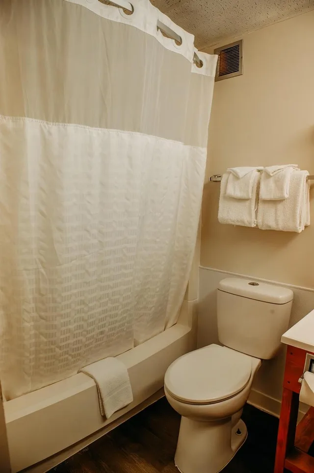 غرفة بسرير كينج، Country Garden Suites 5/5